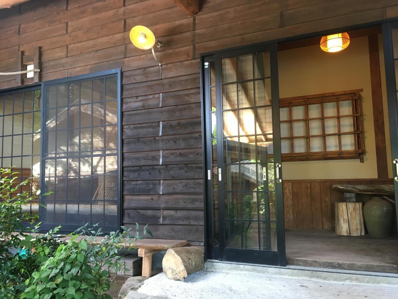 山荘 紗羅樹 Syaranoki Hotel Yufu Buitenkant foto