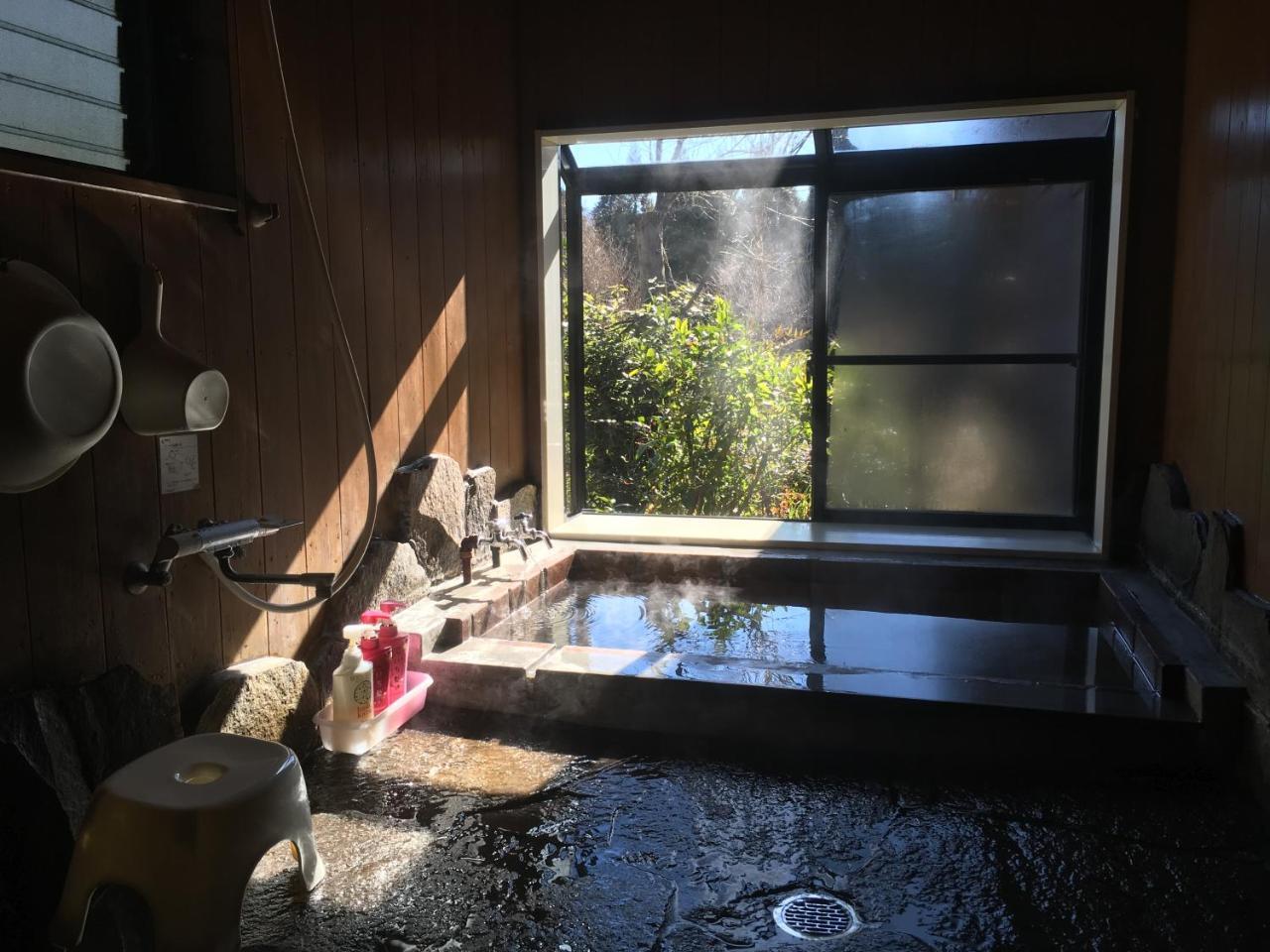 山荘 紗羅樹 Syaranoki Hotel Yufu Buitenkant foto